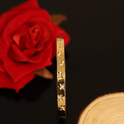 Gold-Plated Stainless Steel Lock Bracelet – Anti-Tarnish Jewelry for Women & Girls (GOLD)