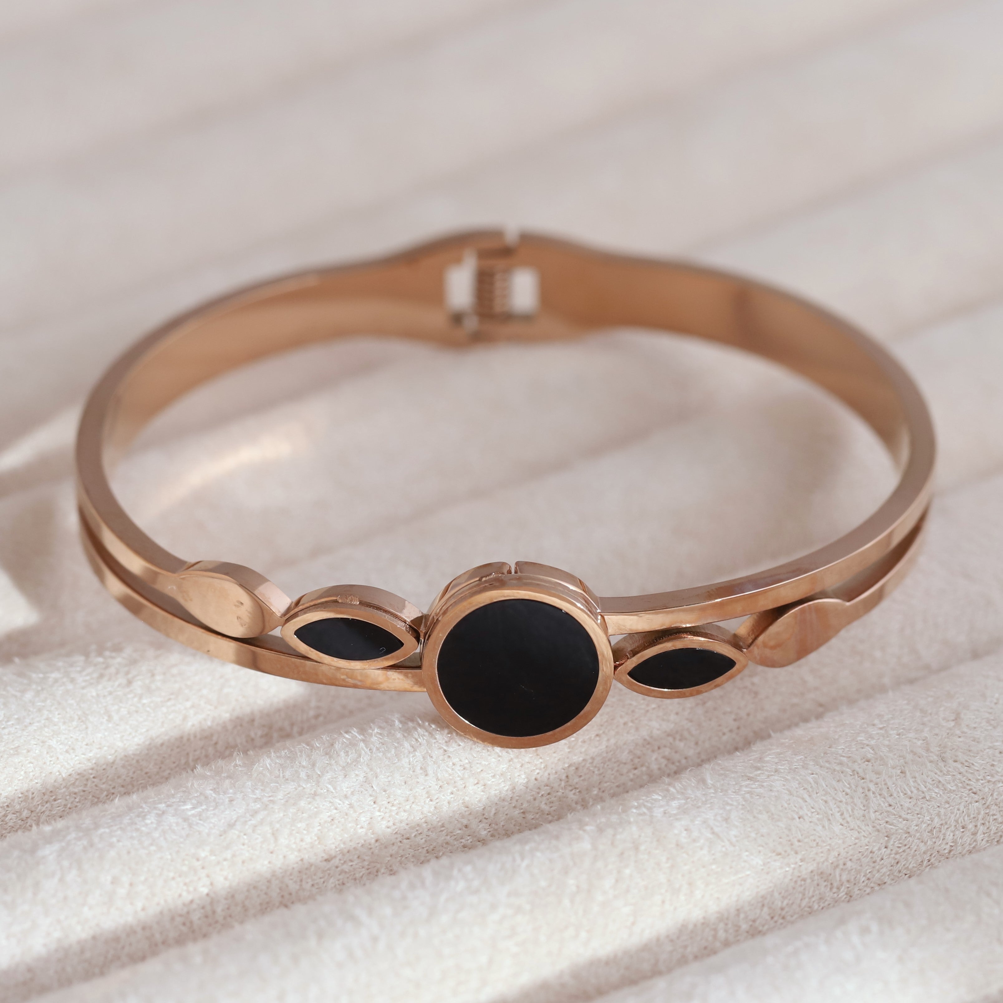 Gold-Plated Cuff Bracelet – Anti-Tarnish & Skin-Friendly (ROSE GOLD)