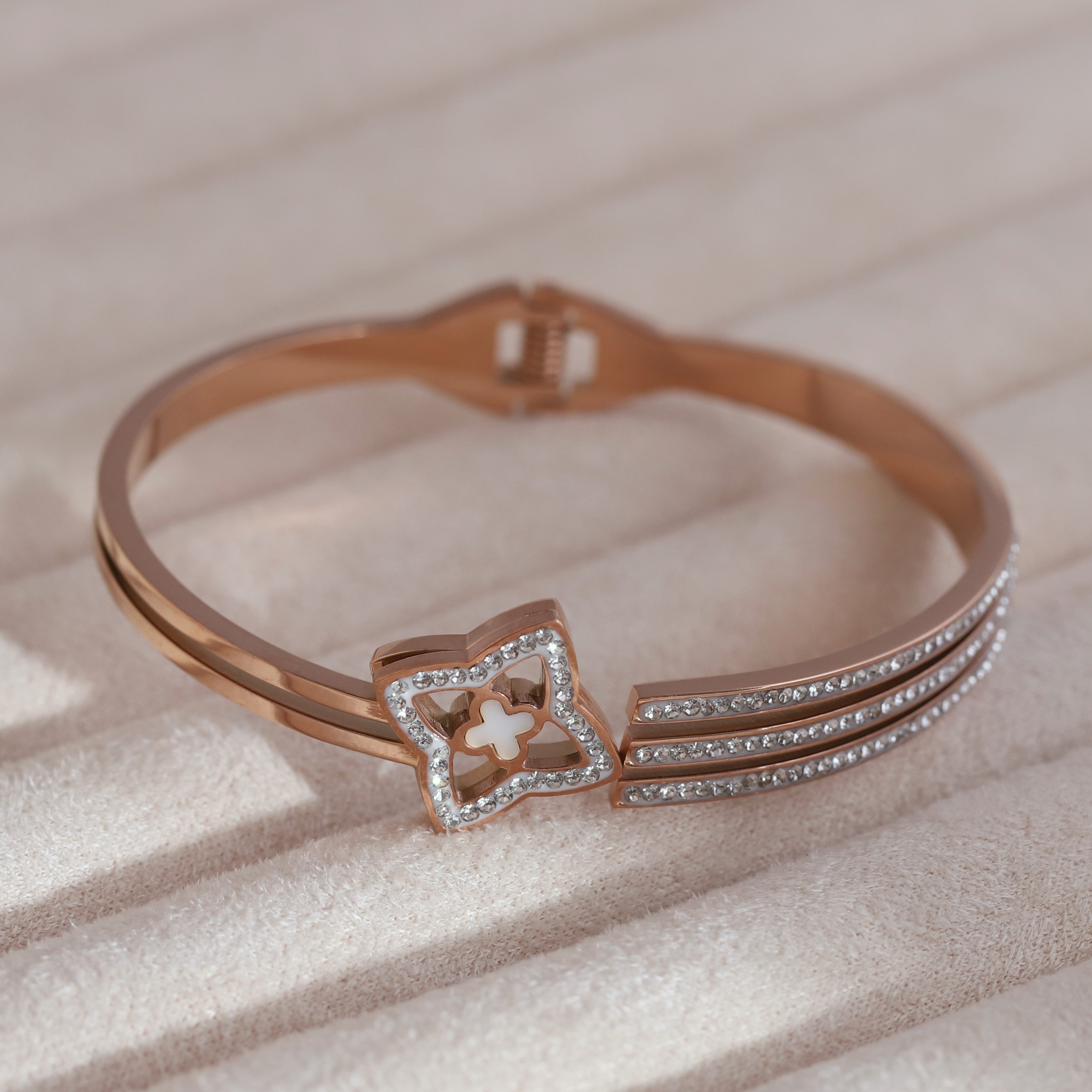 Gold-Plated Lock Stainless Steel Bracelet – Anti-Tarnish Jewelry for Women & Girls (ROSE GOLD)
