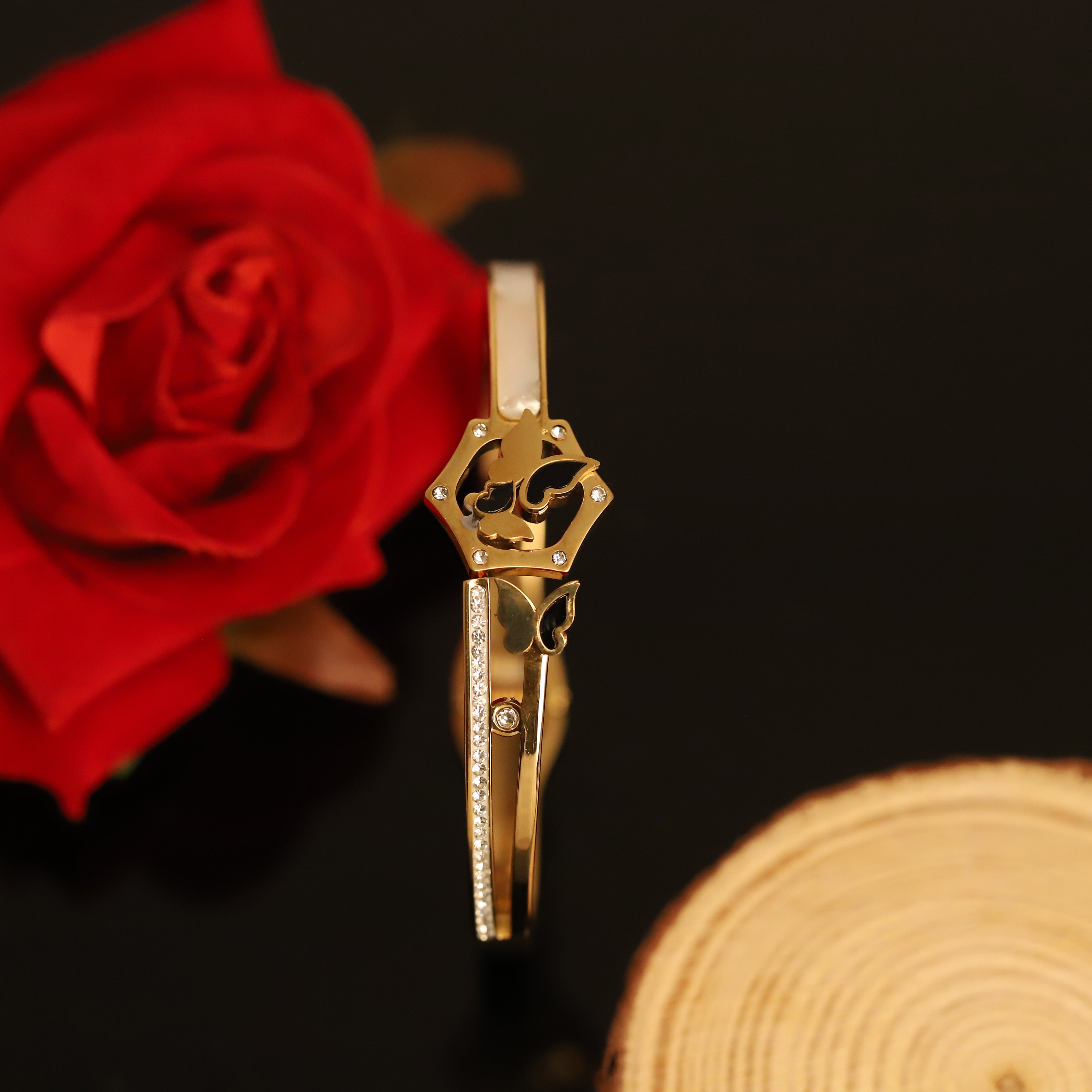 Gold-Plated Stainless Steel Lock Bracelet – Anti-Tarnish Jewelry for Women & Girls (GOLD)