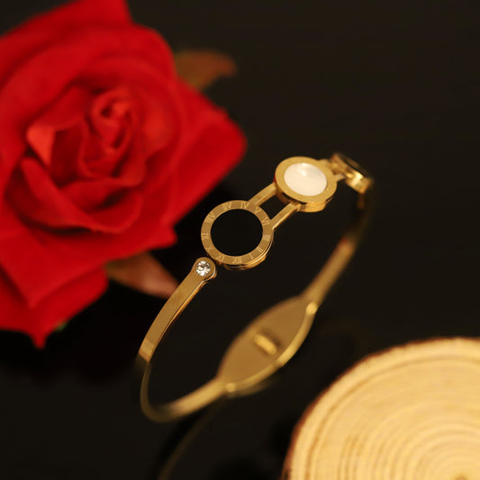 Gold-Plated Stainless Steel cuff Bracelet – Anti-Tarnish Jewelry for Women & Girls (GOLD)