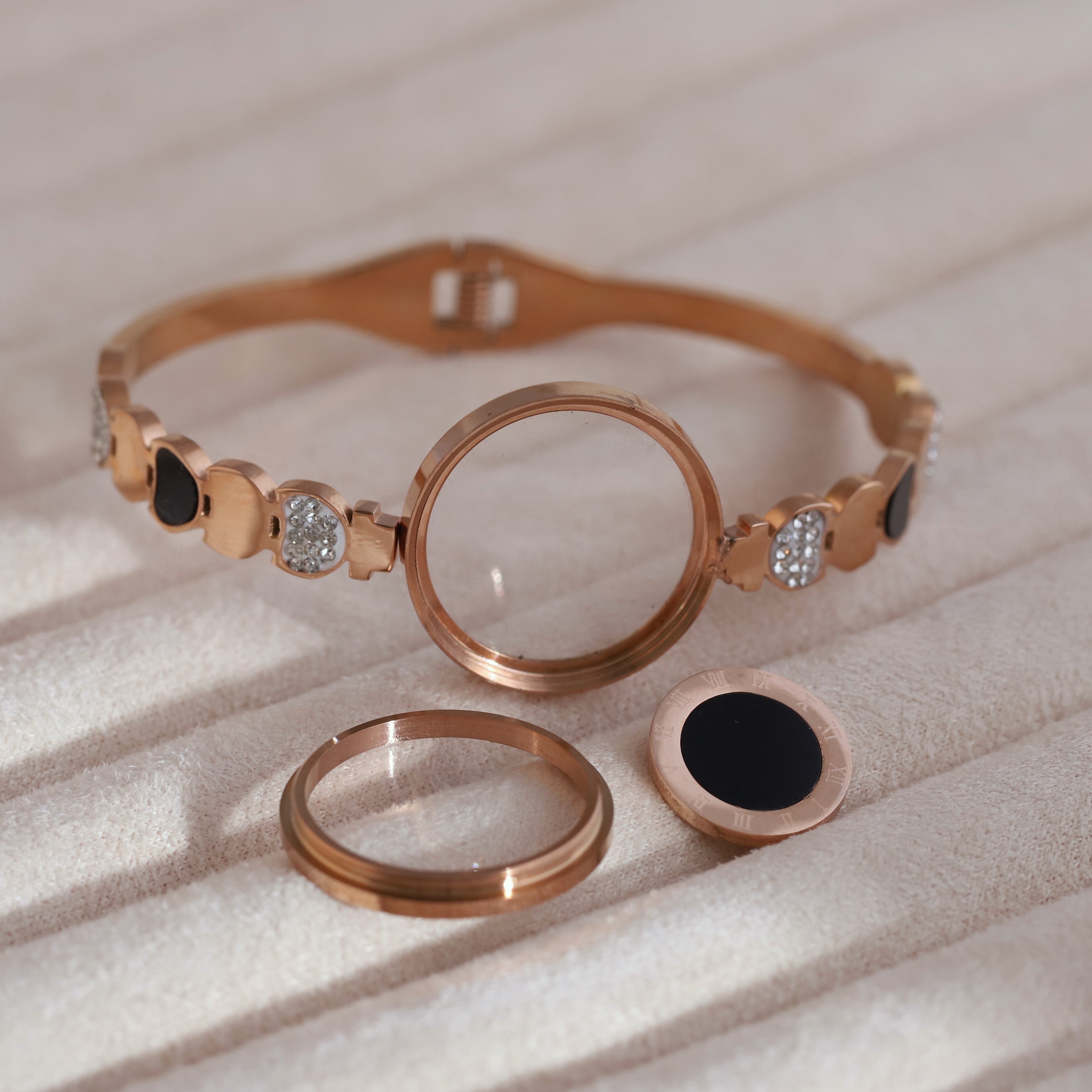 Gold-Plated Charm Locket for Women – Waterproof, Hypoallergenic, Glass (ROSE GOLD)