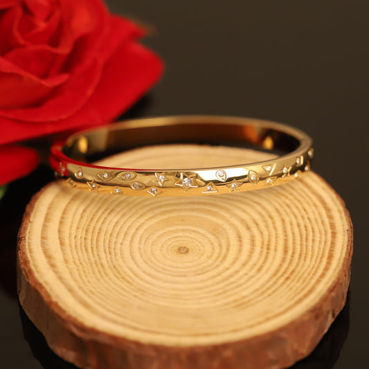 Gold-Plated Stainless Steel Lock Bracelet – Anti-Tarnish Jewelry for Women & Girls (GOLD)