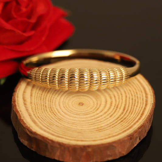 Gold-Plated Stainless Steel Lock Bracelet – Anti-Tarnish Jewelry for Women & Girls (GOLD)