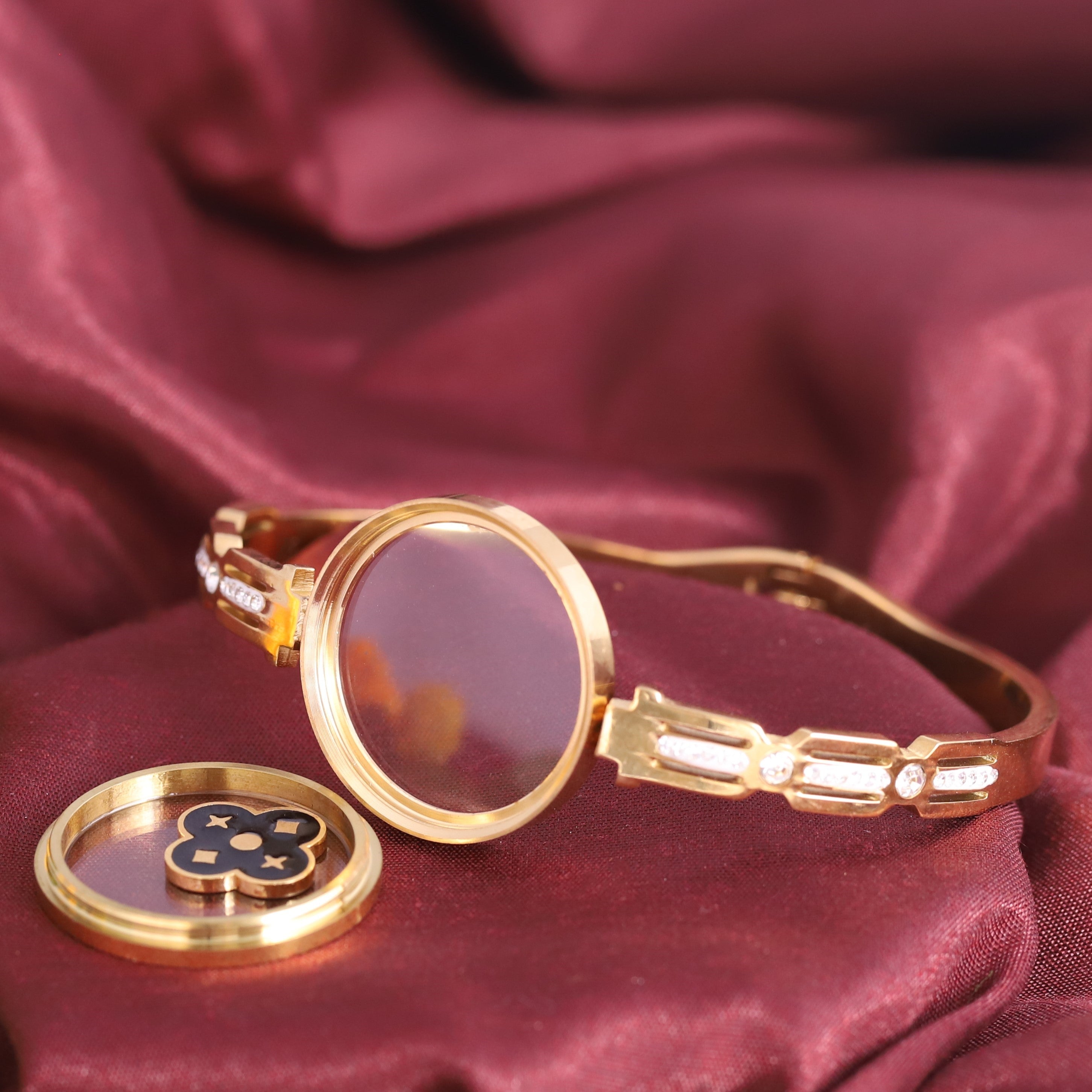 Gold-Plated Locket Bracelet – Anti-Tarnish & Skin-Friendly (GOLD)