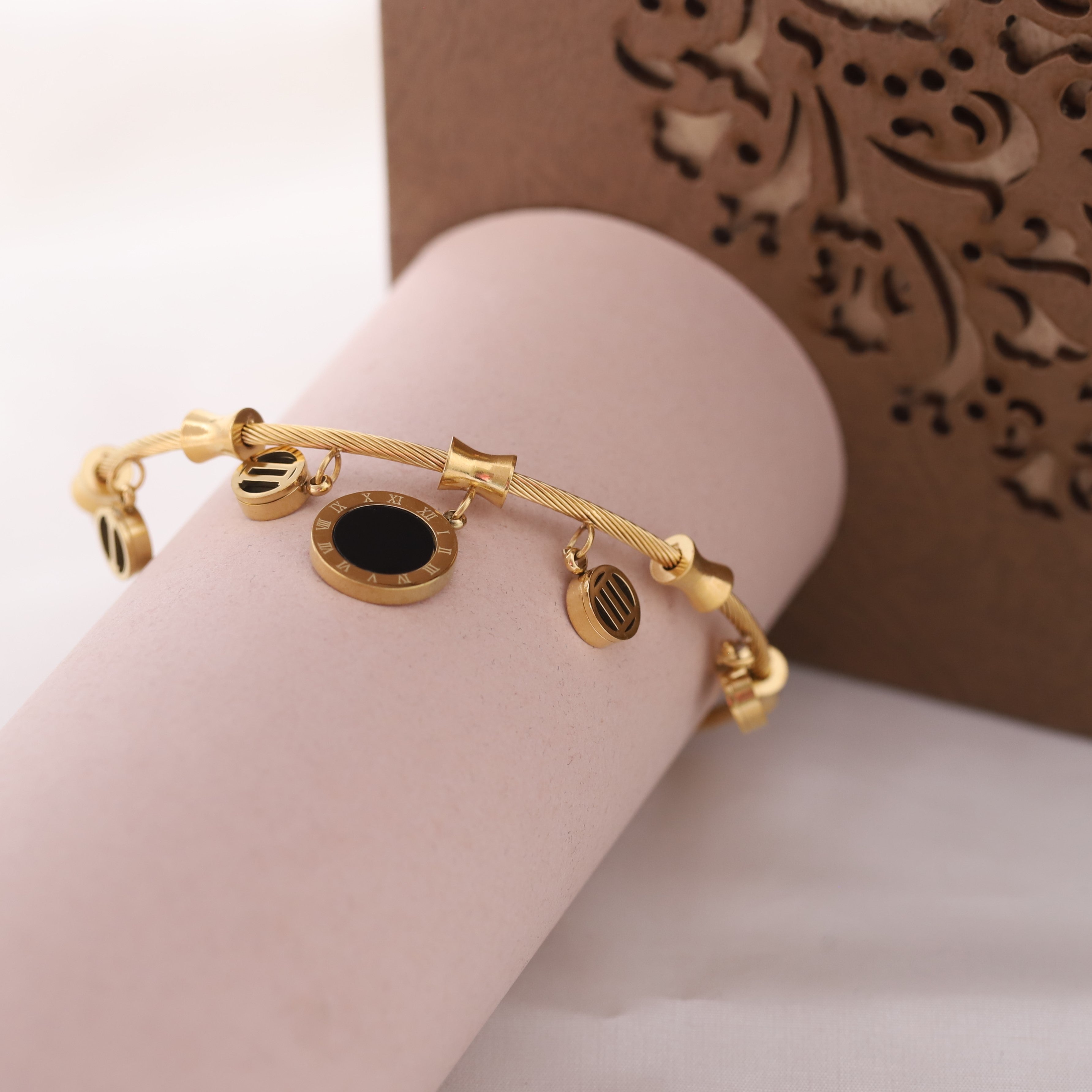 Gold-Plated Charm Bracelet for Women – Waterproof, Hypoallergenic, Magnetic Lock (GOLD)