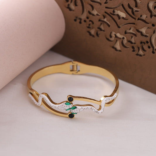 Snake Gold-Plated Stainless Steel Cuff Bracelet – Anti-Tarnish Jewelry for Women & Girls (GOLD)