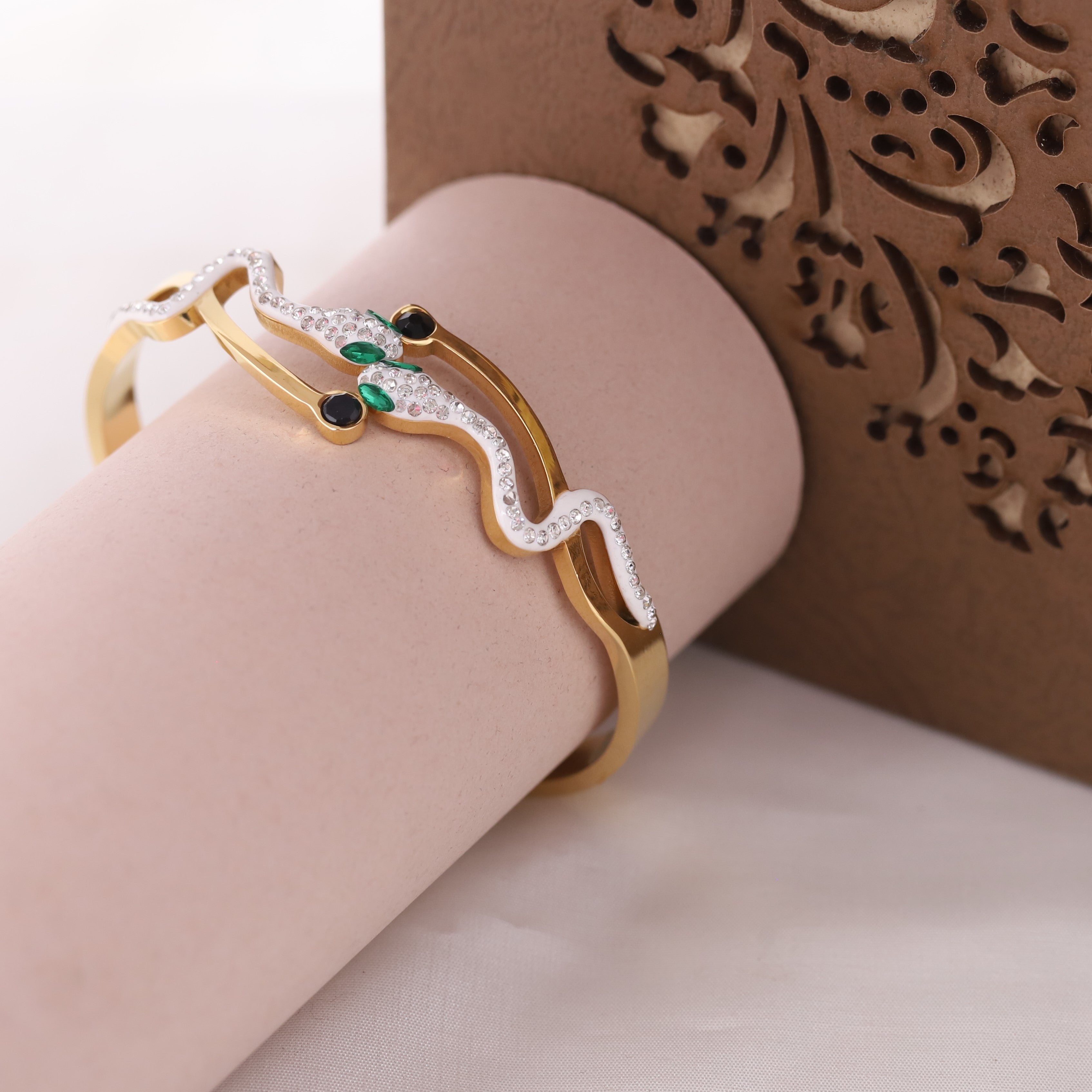 Snake Gold-Plated Stainless Steel Cuff Bracelet – Anti-Tarnish Jewelry for Women & Girls (GOLD)