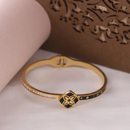 Flower Gold-Plated Stainless Steel Cuff Bracelet – Anti-Tarnish Jewelry for Women & Girls (GOLD)