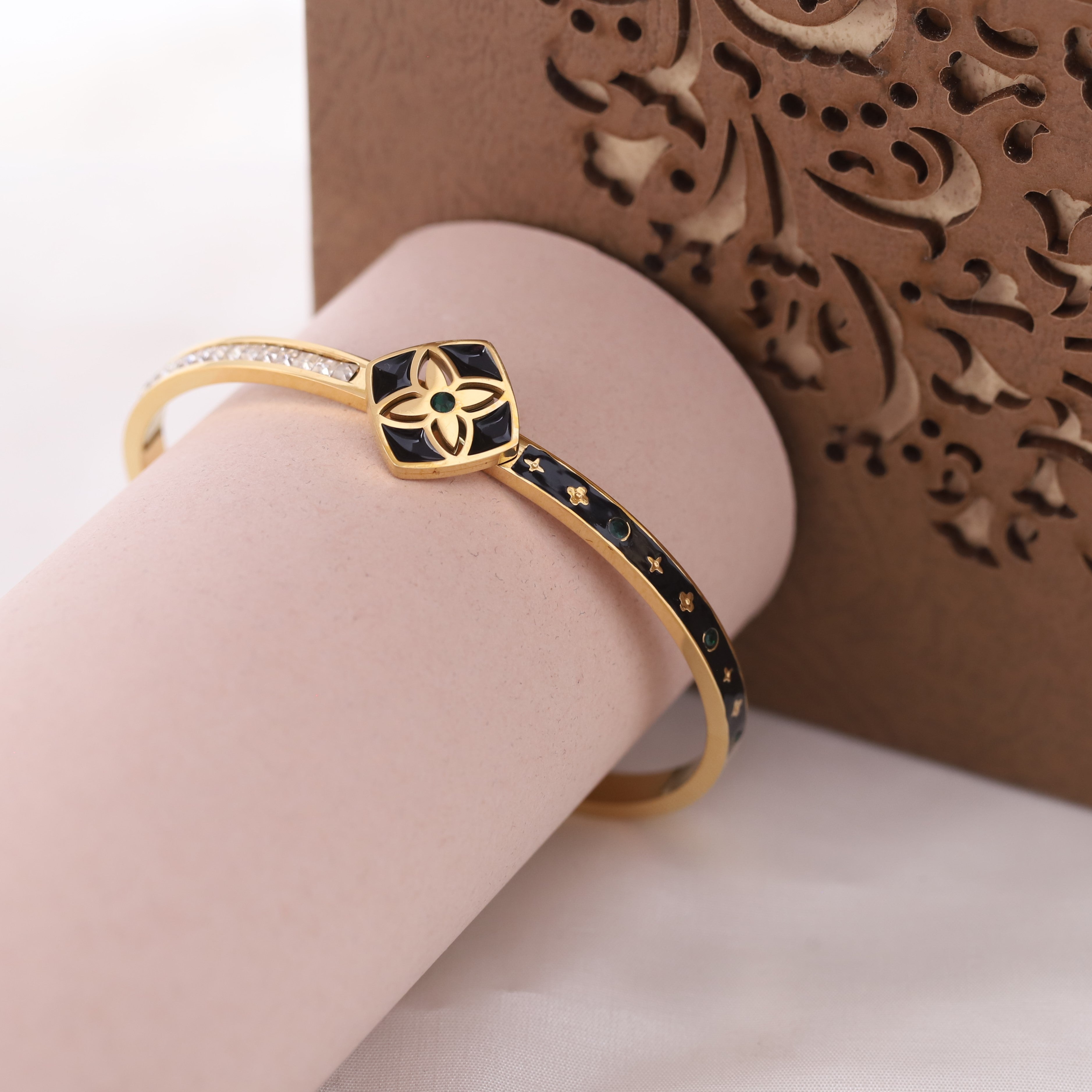 Flower Gold-Plated Stainless Steel Cuff Bracelet – Anti-Tarnish Jewelry for Women & Girls (GOLD)