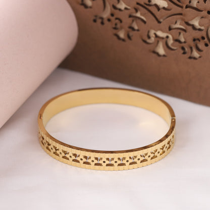 Gold-Plated Lock Stainless Steel Bracelet – Anti-Tarnish Jewelry for Women & Girls (GOLD)