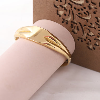 Gold-Plated Stainless Steel Bracelet – Anti-Tarnish Jewelry for Women & Girls (GOLD)